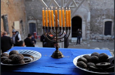 Civaka Kurdên Cihû şeva dawî ya cejna Hannukah birêve birin